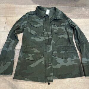 AEROPOSTALE WOMENS GREEN CAMOFLAUGE JACKET XS NEW